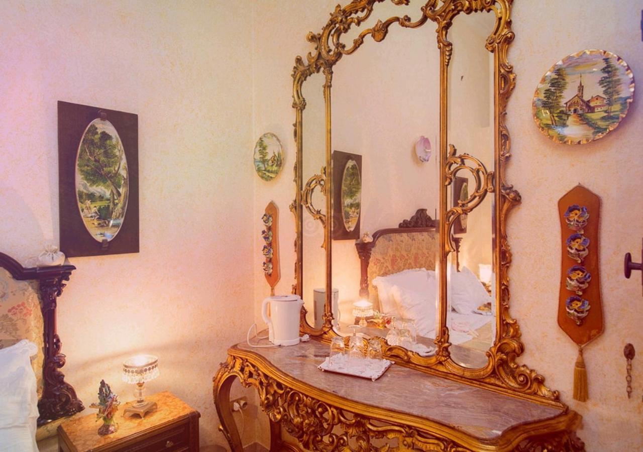 B&B Atmosfere Del Centro Storico Naples Exterior photo